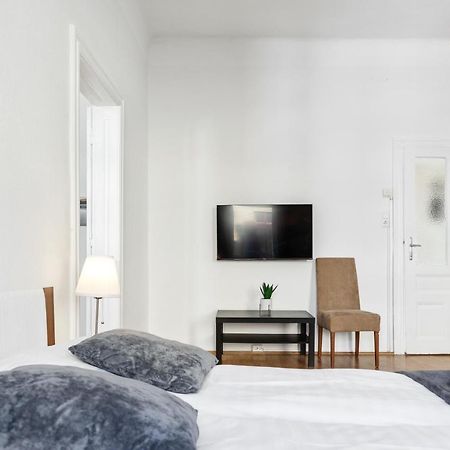 Beautiful 2Br Aptartment 12 Minutes To Downtown Vienna Esterno foto