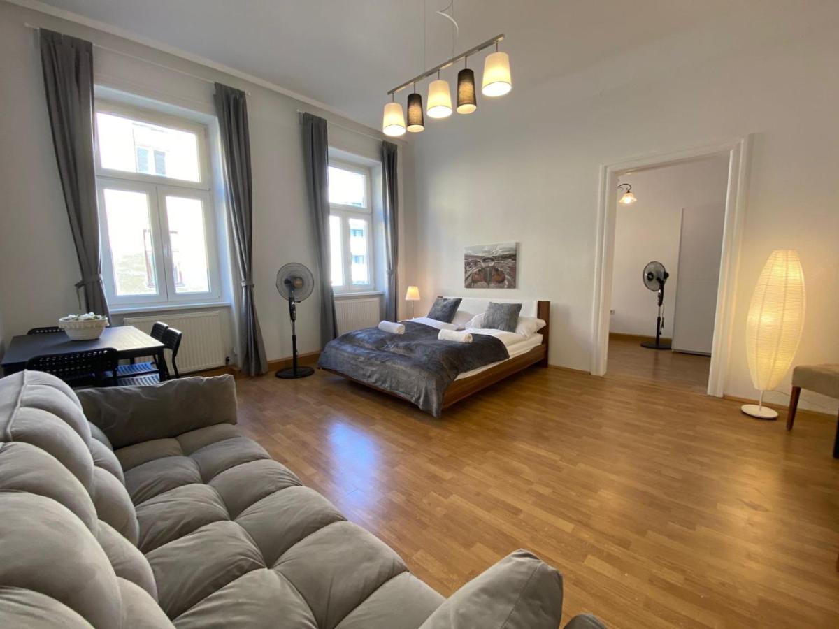 Beautiful 2Br Aptartment 12 Minutes To Downtown Vienna Esterno foto