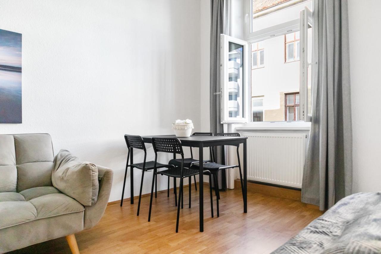 Beautiful 2Br Aptartment 12 Minutes To Downtown Vienna Esterno foto