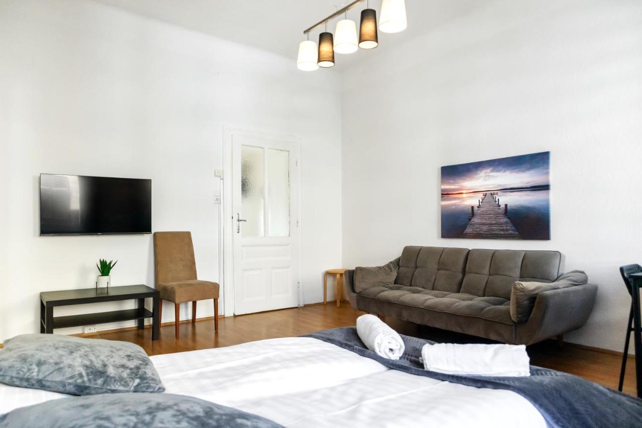 Beautiful 2Br Aptartment 12 Minutes To Downtown Vienna Esterno foto
